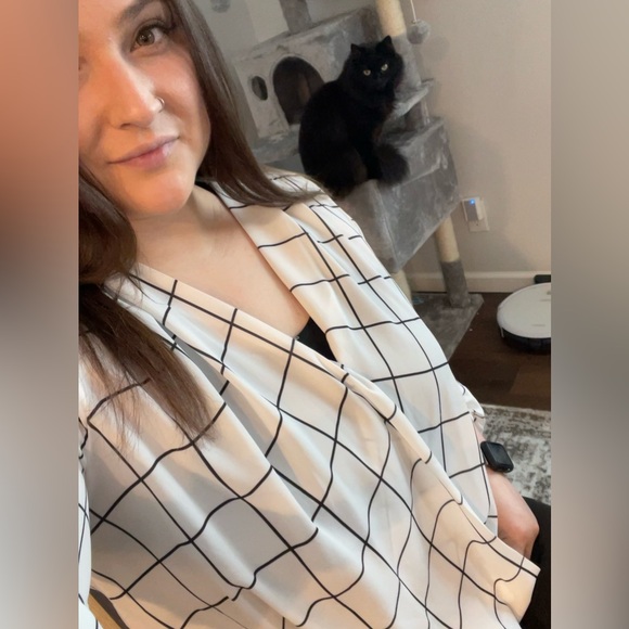 White windowpane surplice blouse - Picture 3 of 4